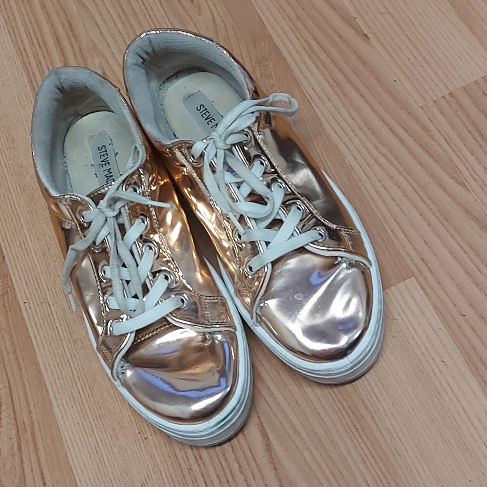 Gold Steve Maddens!! Fun!! Size 38